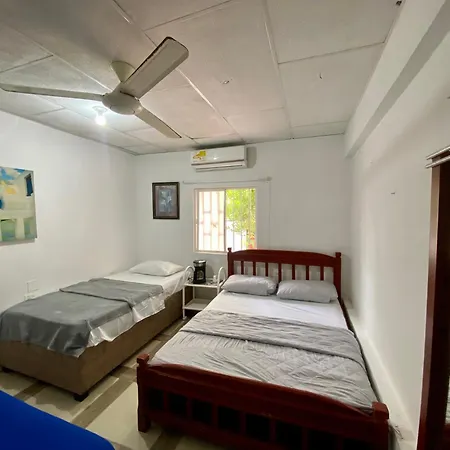 Habitación Multiple Cerca De Aeropuerto Cartagena
